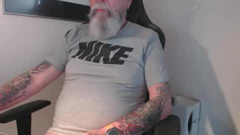 mr_boombastic2021 online show from 20, 9, 2025