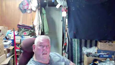 mr_canoe_licker_69 online show from 13, 12, 2024