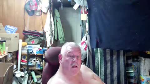 mr_canoe_licker_69 online show from 15, 12, 2024