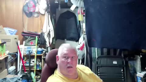 mr_canoe_licker_69 online show from 29, 12, 2024