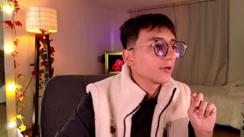 Mr Evans online show from 4, 2, 2025