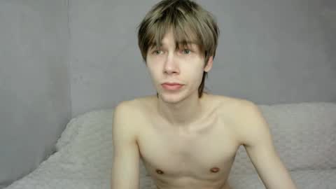 Snapshot of mr_makentoshi chatting on 26, 4, 2026 Makentoshi online show from 26, 4, 2026