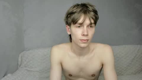 Snapshot of mr_makentoshi chatting on 7, 5, 2026 Makentoshi online show from 7, 5, 2026