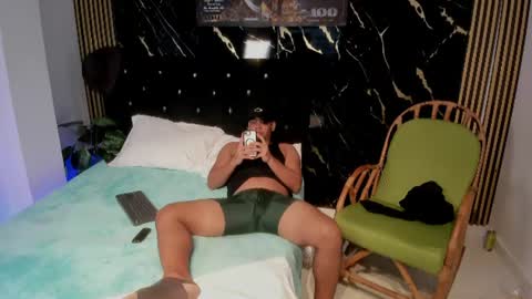 Snapshot of mr_maximo chatting on 8, 7, 2026 mr_maximo online show from 8, 7, 2026