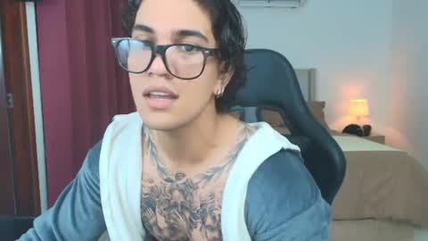 Snapshot of mr_maximo chatting on 16, 7, 2026 mr_maximo online show from 16, 7, 2026