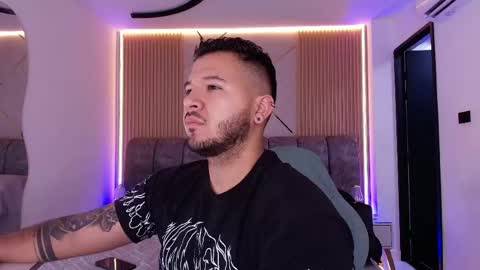 MIKEE online show from 3, 5, 2026