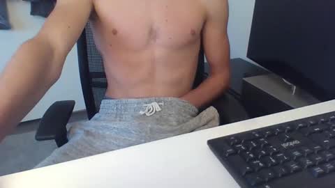 mr_natural96 online show from 31, 10, 2025