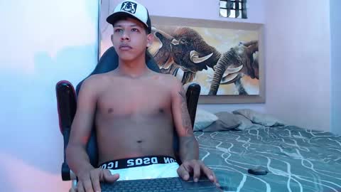 mr_stiven_ online show from 18, 2, 2025