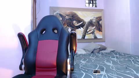 mr_stiven_ online show from 7, 3, 2025