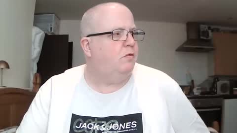 Snapshot of mralistairgoldiegmailcom chatting on 22, 4, 2026 Professor-Perv online show from 22, 4, 2026