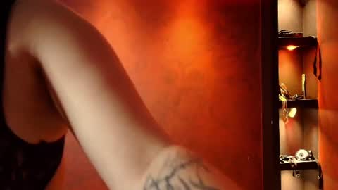 Snapshot of mranii_queen_bdsm_ chatting on 21, 7, 2026 mranii_queen_bdsm_ online show from 21, 7, 2026