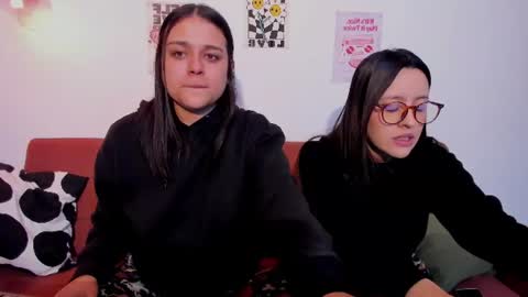 Snapshot of mrbuu_ chatting on 24, 7, 2026 Laura online show from 24, 7, 2026