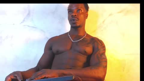 Snapshot of mrbyronstallion chatting on 29, 9, 2025 byron online show from 29, 9, 2025