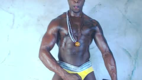 Snapshot of mrbyronstallion chatting on 20, 10, 2025 byron online show from 20, 10, 2025