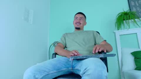 Snapshot of mrfox__ chatting on 28, 9, 2025 Mr Fox online show from 28, 9, 2025