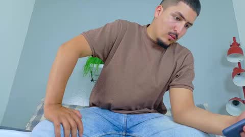 Snapshot of mrfox__ chatting on 4, 10, 2025 Mr Fox online show from 4, 10, 2025