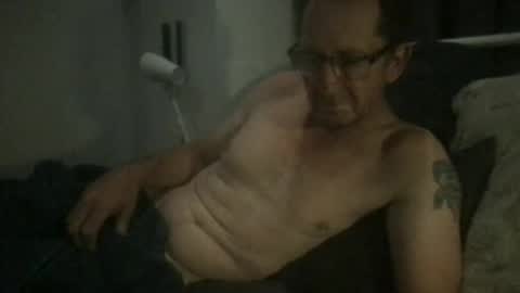 Snapshot of mrgray11xxx chatting on 4, 10, 2025 mrgray11xxx aussie online show from 4, 10, 2025