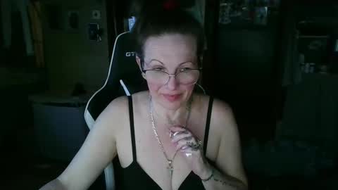 Snapshot of mrjshquinn chatting on 9, 2, 2026 mrjshquinn online show from 9, 2, 2026