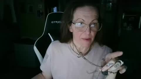 Snapshot of mrjshquinn chatting on 9, 2, 2026 mrjshquinn online show from 9, 2, 2026