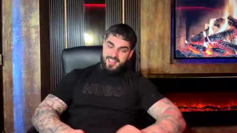 Snapshot of mrkarlhot99 chatting on 5, 1, 2026 mrkarlhot99 online show from 5, 1, 2026