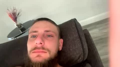 Snapshot of mrliquordown69 chatting on 15, 11, 2025 mrliquordown69 online show from 15, 11, 2025