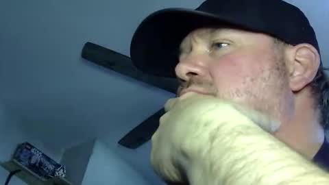 Snapshot of mrniggle chatting on 6, 4, 2026 Lucus online show from 6, 4, 2026