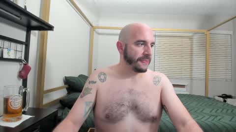 Snapshot of mrricomustachio chatting on 25, 5, 2026 Rico online show from 25, 5, 2026