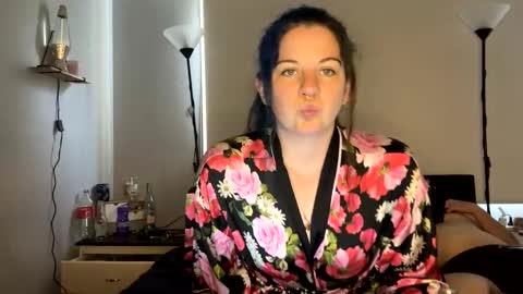 Snapshot of mrs_and_his_kitten chatting on 3, 1, 2025 mrs_and_his_kitten online show from 3, 1, 2025