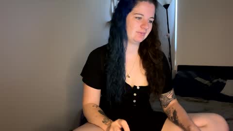 Snapshot of mrs_and_his_kitten chatting on 6, 1, 2025 mrs_and_his_kitten online show from 6, 1, 2025