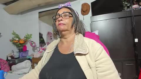 mrs_mommy online show from 9, 9, 2025