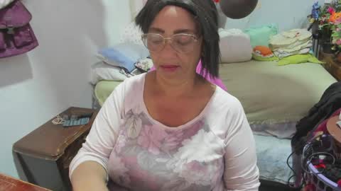 mrs_mommy online show from 9, 4, 2026