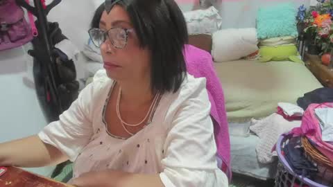 mrs_mommy online show from 25, 4, 2026
