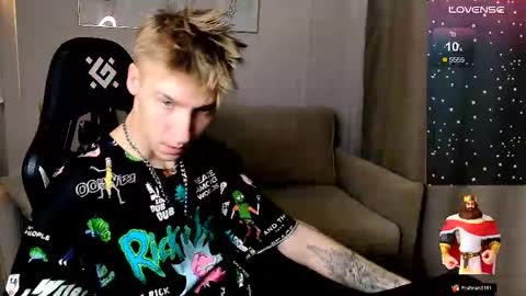 Adam online show from 26, 10, 2025