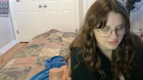 Snapshot of mrsjess1 chatting on 22, 10, 2025 MrsJess online show from 22, 10, 2025