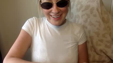 MrsPrissXO online show from 29, 4, 2026