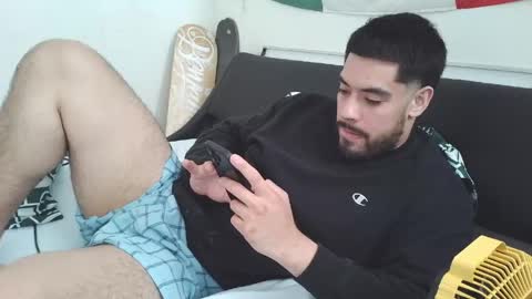 Snapshot of mrthickumss chatting on 23, 5, 2026 youngshyathlete online show from 23, 5, 2026