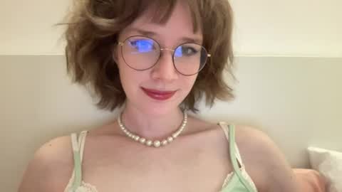 ms_christiana online show from 8, 6, 2026