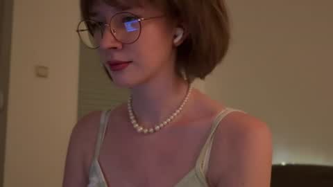 ms_christiana online show from 2, 8, 2026