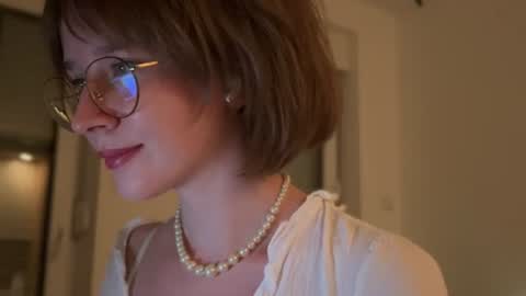 ms_christiana online show from 4, 8, 2026
