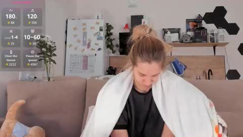 Snapshot of ms_foryou chatting on 17, 10, 2025 Ms ForYOU online show from 17, 10, 2025