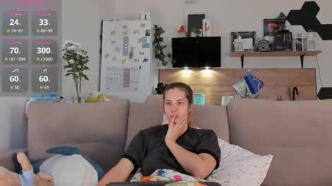 Snapshot of ms_foryou chatting on 18, 10, 2025 Ms ForYOU online show from 18, 10, 2025