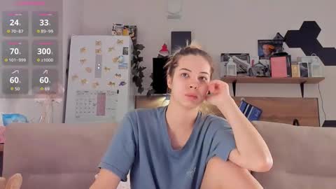 Snapshot of ms_foryou chatting on 21, 11, 2025 Ms ForYOU online show from 21, 11, 2025