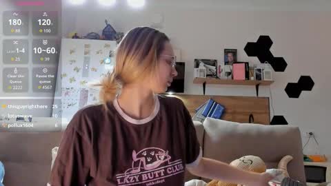 Snapshot of ms_foryou chatting on 21, 12, 2025 Ms ForYOU online show from 21, 12, 2025