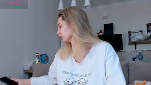 Snapshot of ms_foryou chatting on 11, 6, 2026 Ms ForYOU online show from 11, 6, 2026