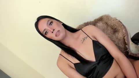 Snapshot of ms_selenaxx chatting on 12, 1, 2025 selena online show from 12, 1, 2025