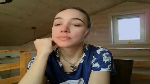 ms_sophiee online show from 6, 3, 2025