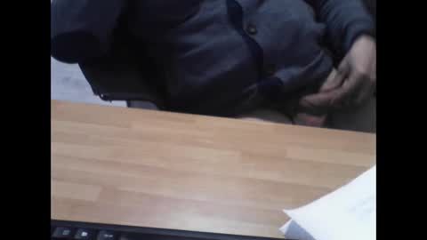 Snapshot of mtwpaul chatting on 6, 1, 2025 mtwpaul online show from 6, 1, 2025