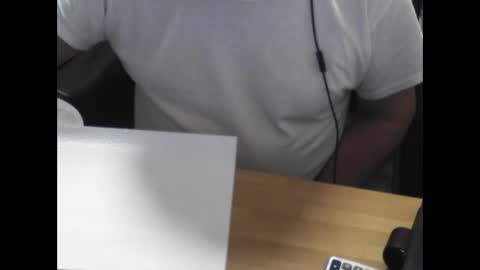 Snapshot of mtwpaul chatting on 12, 3, 2025 mtwpaul online show from 12, 3, 2025