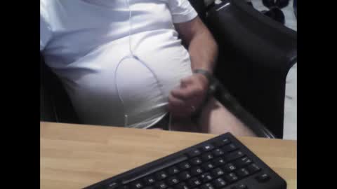 Snapshot of mtwpaul chatting on 11, 10, 2025 mtwpaul online show from 11, 10, 2025