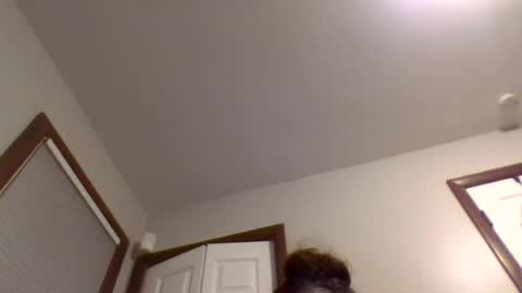 Snapshot of muaimommie chatting on 13, 6, 2026 muaimommie online show from 13, 6, 2026